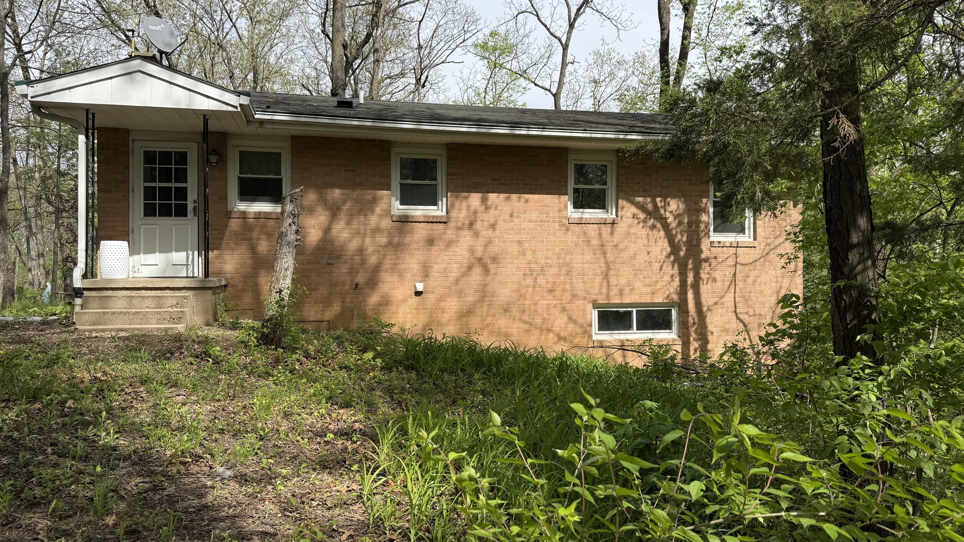 12 Navajo Court Putnam IL 61560