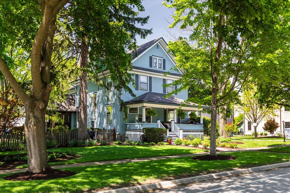 23 North Columbia Street Naperville IL 60540