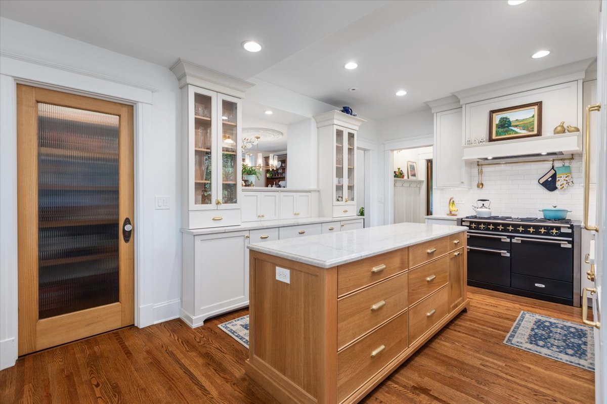 23 North Columbia Street Naperville IL 60540