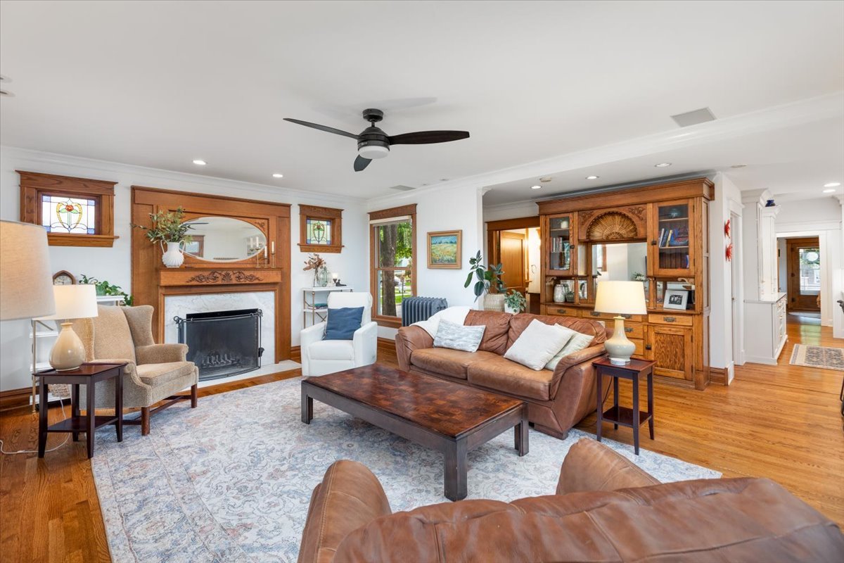 23 North Columbia Street Naperville IL 60540