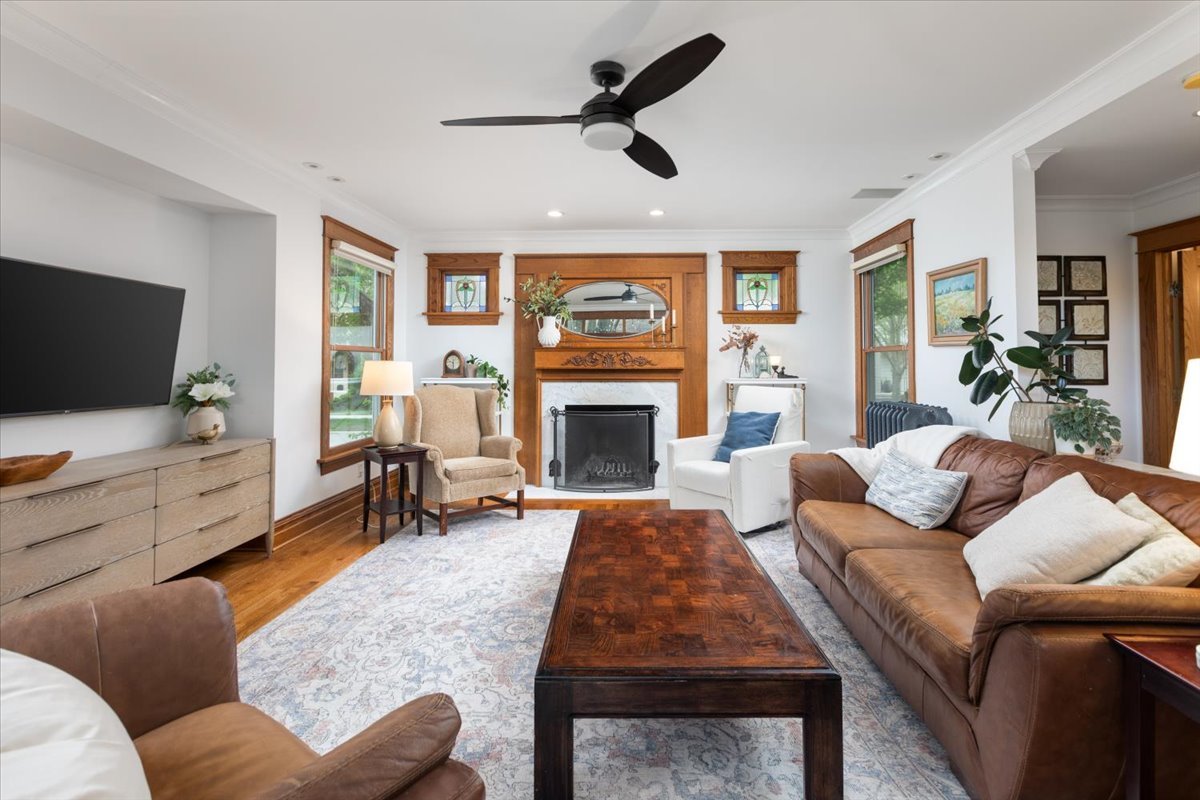 23 North Columbia Street Naperville IL 60540