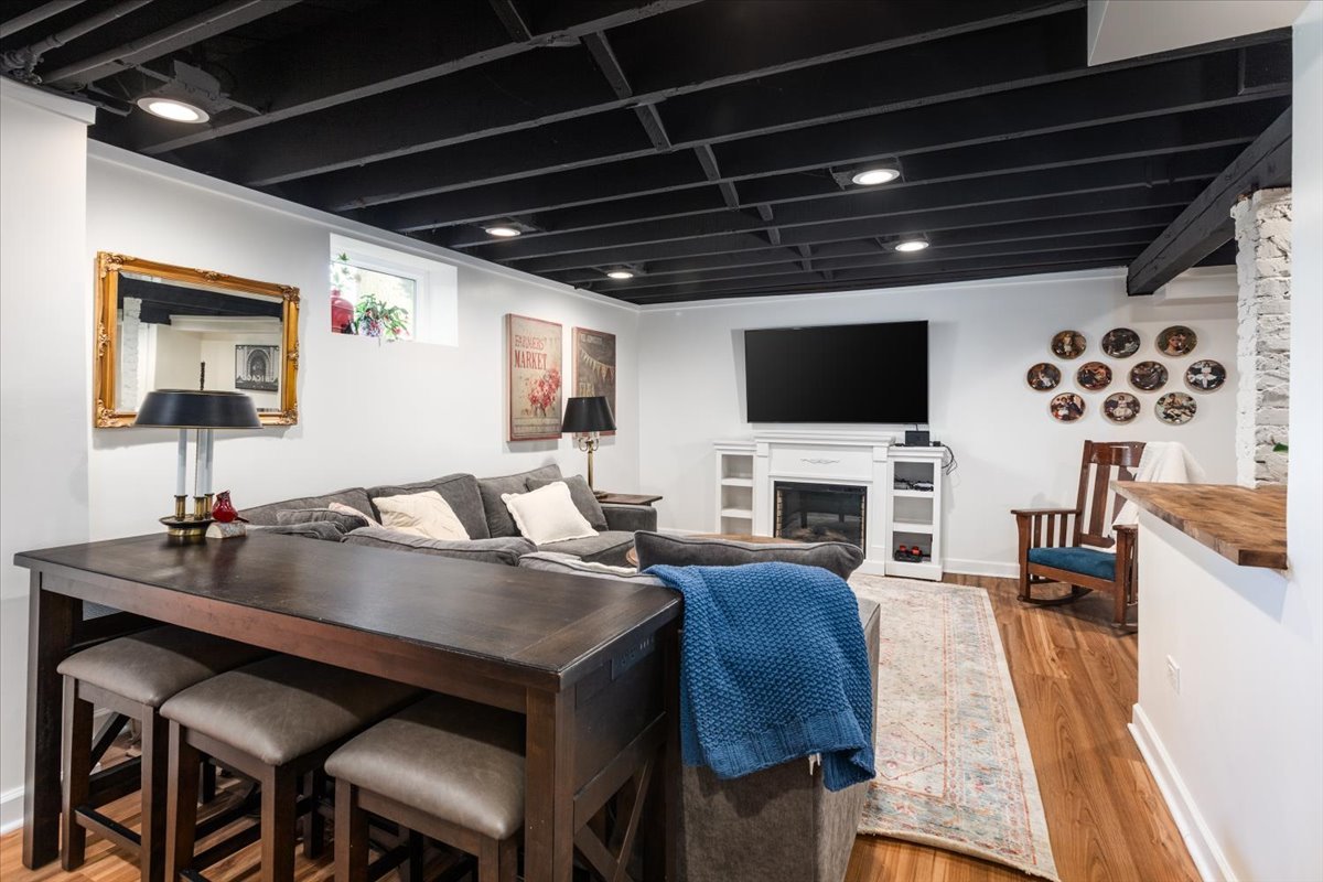 23 North Columbia Street Naperville IL 60540