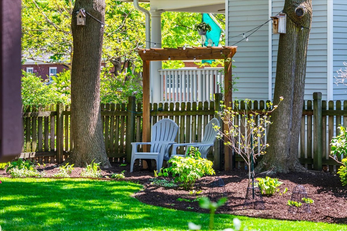 23 North Columbia Street Naperville IL 60540