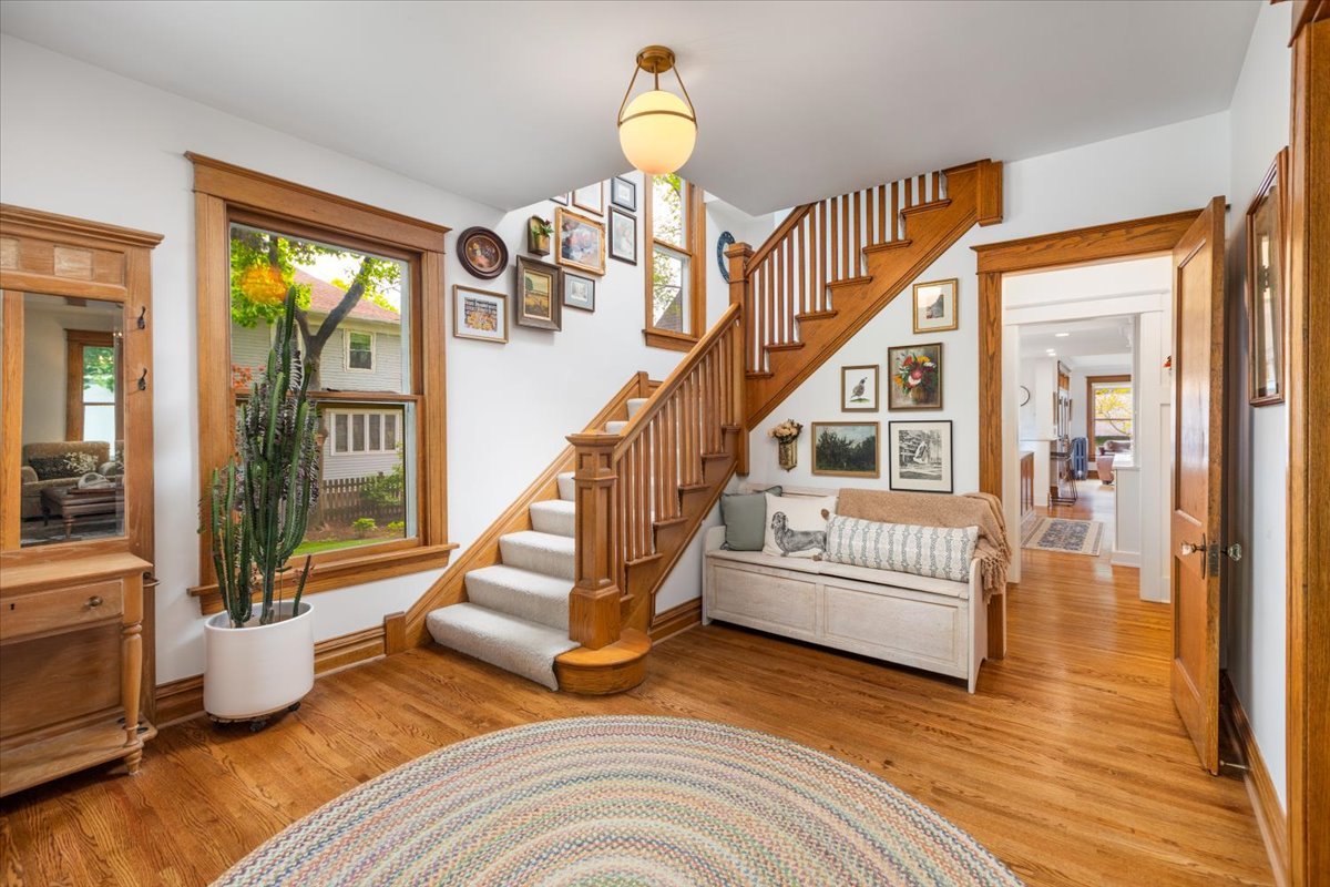 23 North Columbia Street Naperville IL 60540