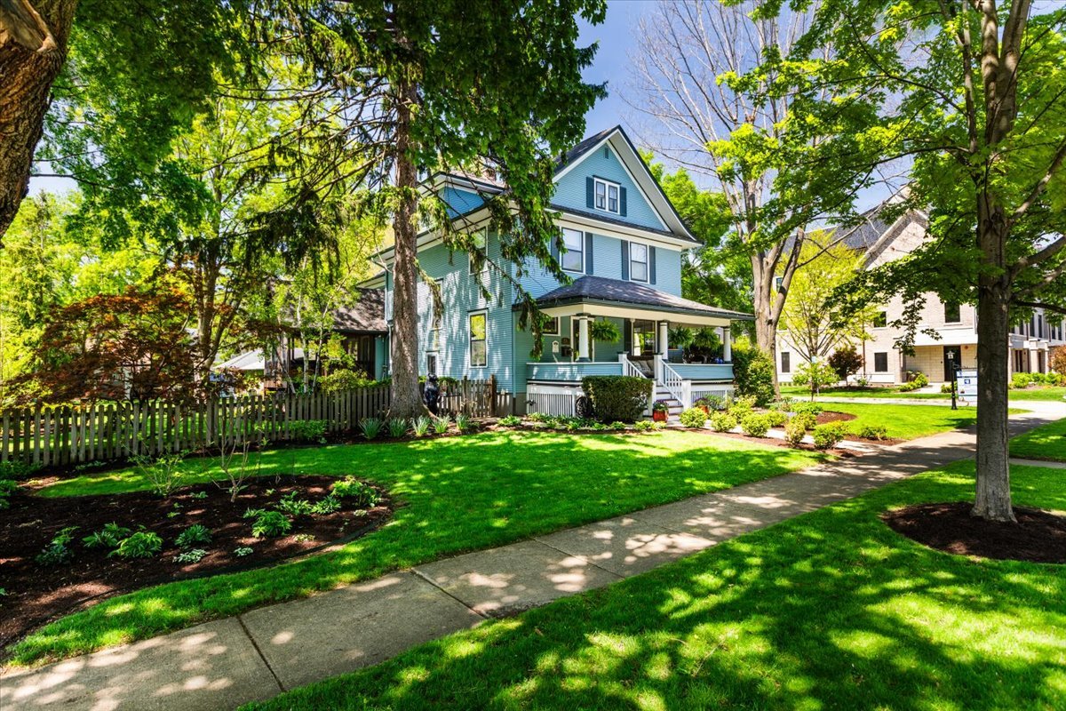 23 North Columbia Street Naperville IL 60540