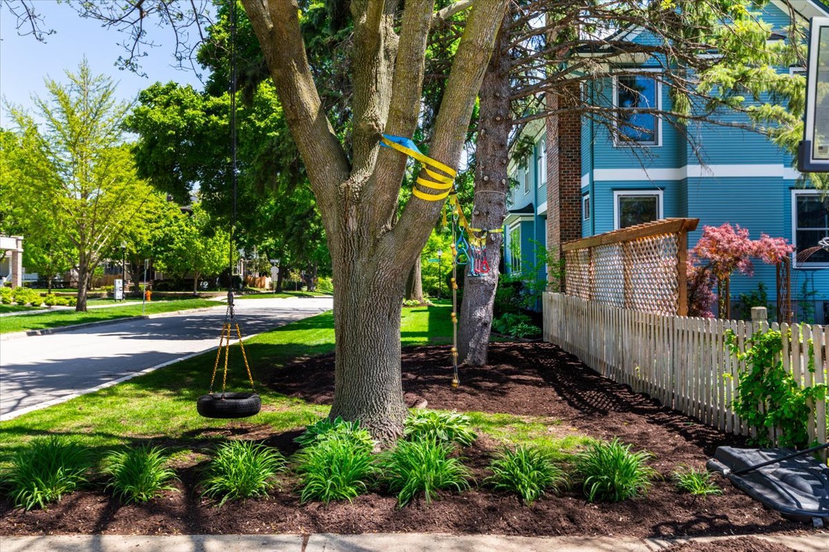 23 North Columbia Street Naperville IL 60540