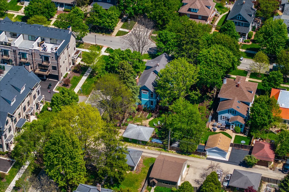 23 North Columbia Street Naperville IL 60540
