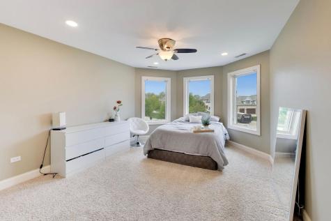 213 Justins Court Vernon Hills IL 60061