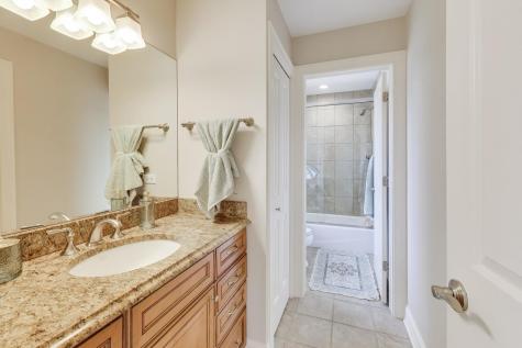 213 Justins Court Vernon Hills IL 60061
