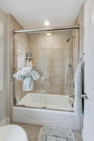 213 Justins Court Vernon Hills IL 60061
