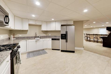 213 Justins Court Vernon Hills IL 60061