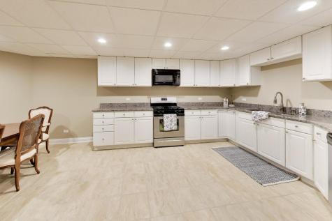 213 Justins Court Vernon Hills IL 60061