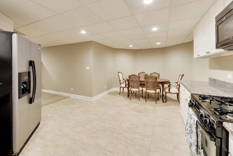 213 Justins Court Vernon Hills IL 60061