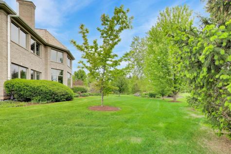 213 Justins Court Vernon Hills IL 60061