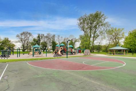 213 Justins Court Vernon Hills IL 60061
