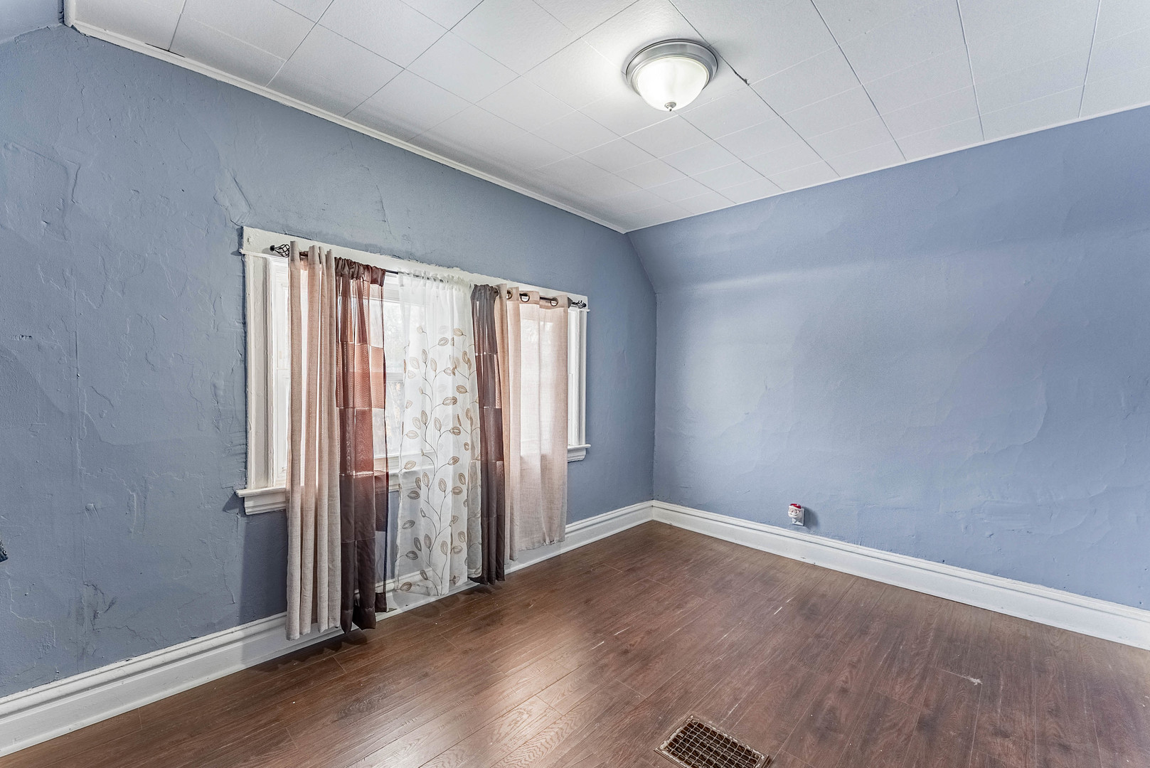 6933 South Michigan Avenue Chicago IL 60637