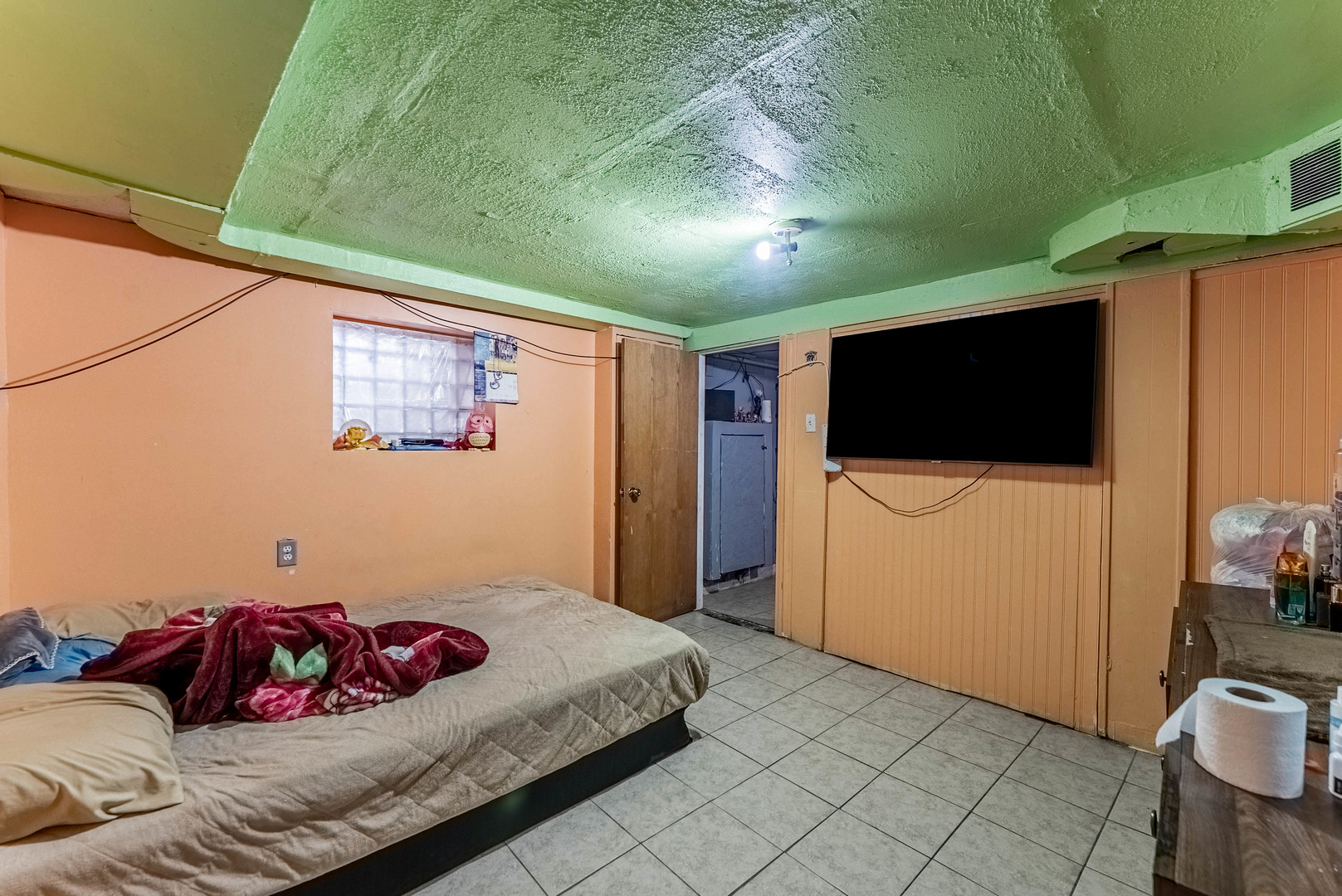 6933 South Michigan Avenue Chicago IL 60637