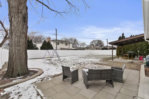 9212 South Komensky Avenue Oak Lawn IL 60453