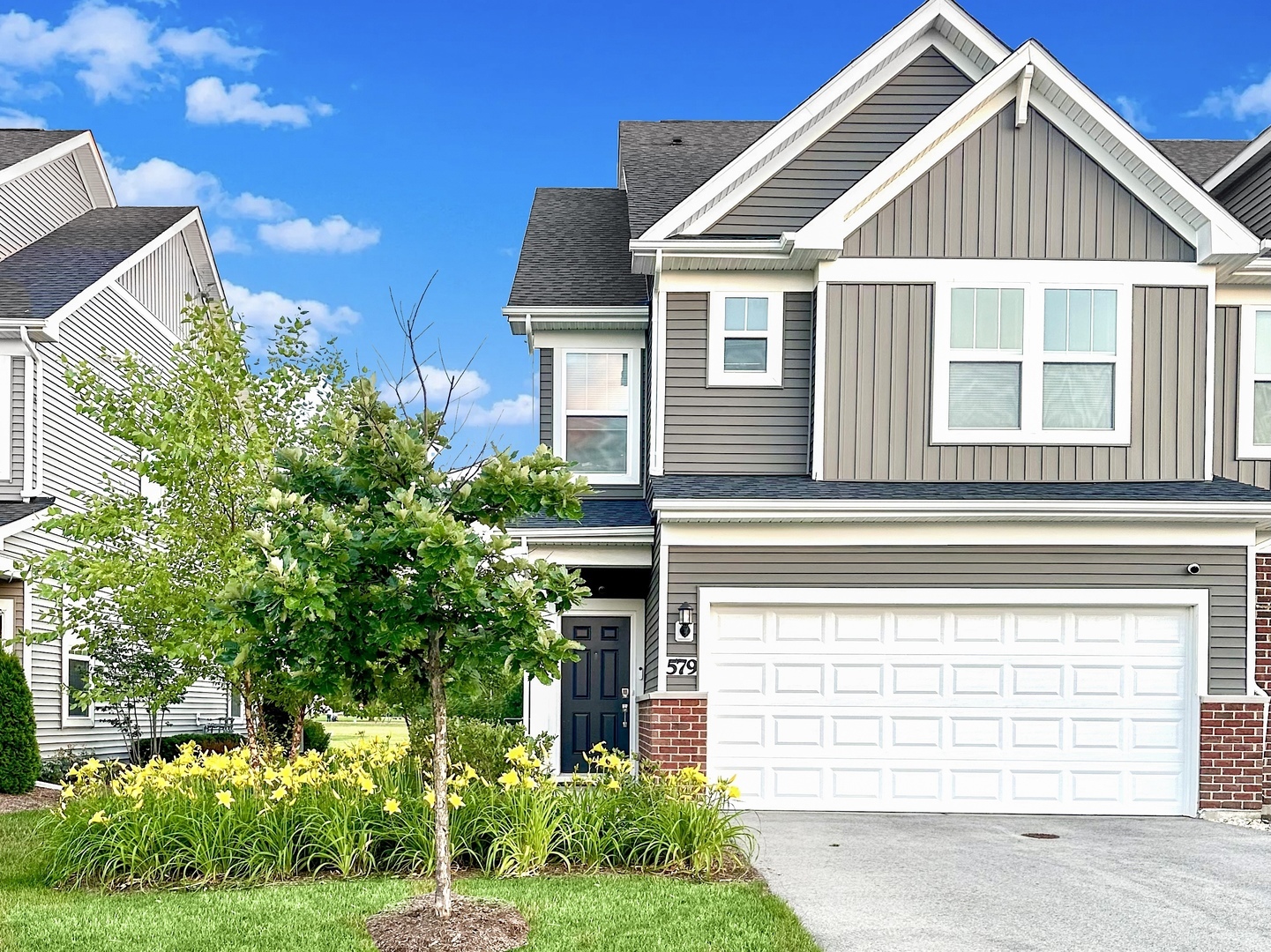 579 Watercress Drive Aurora IL 60504