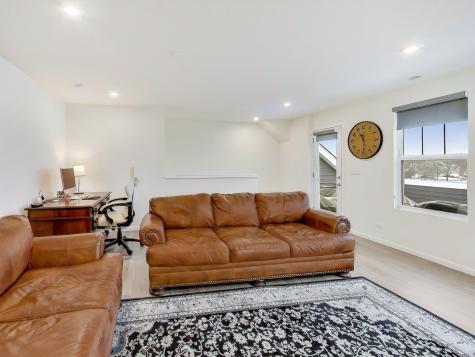 579 Watercress Drive Aurora IL 60504