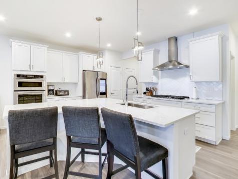 579 Watercress Drive Aurora IL 60504