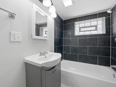 13116 South Avenue O Avenue Chicago IL 60633