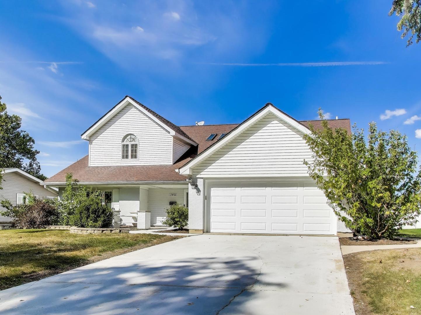 23W160 Woodcroft Drive Glen Ellyn IL 60137