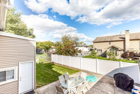 9255 Melvina Avenue Oak Lawn IL 60453