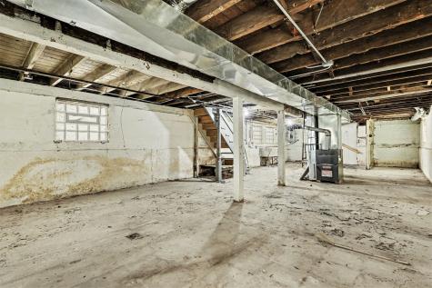 32 West 110th Place Chicago IL 60628