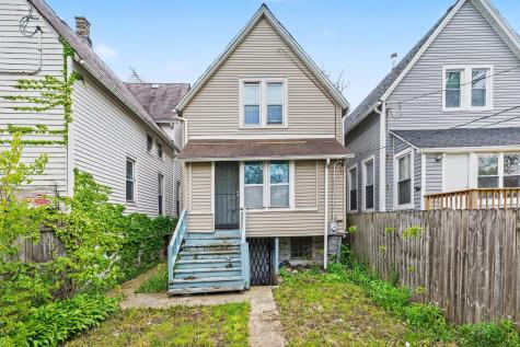 32 West 110th Place Chicago IL 60628