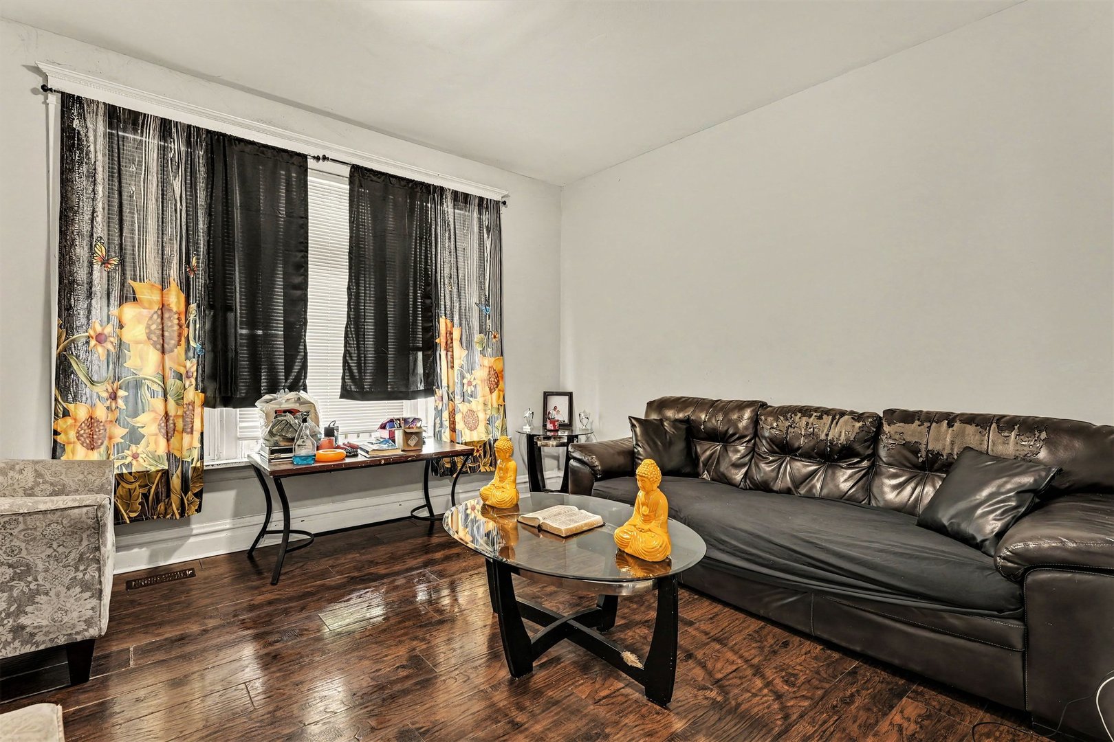 32 West 110th Place Chicago IL 60628