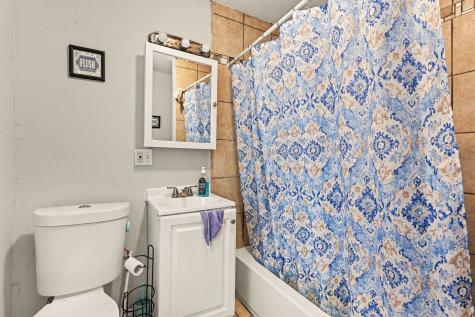 32 West 110th Place Chicago IL 60628
