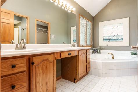12317 Dunham Drive Roscoe IL 61073