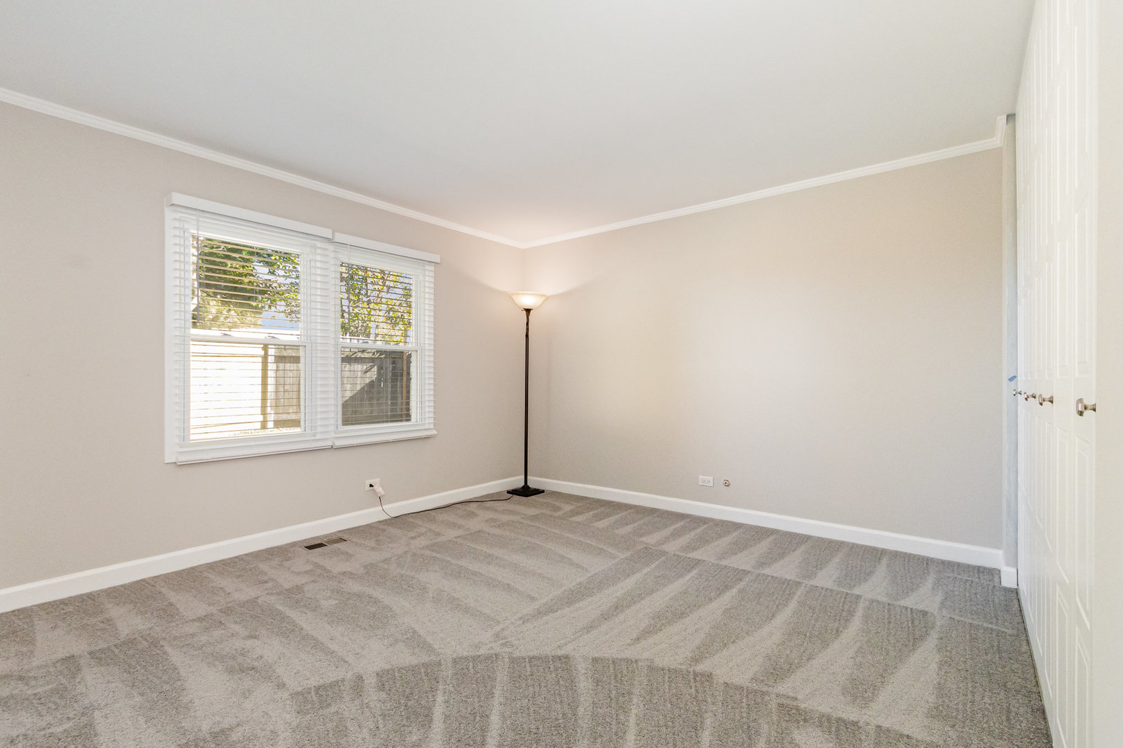 2476 Village Court Aurora IL 60504