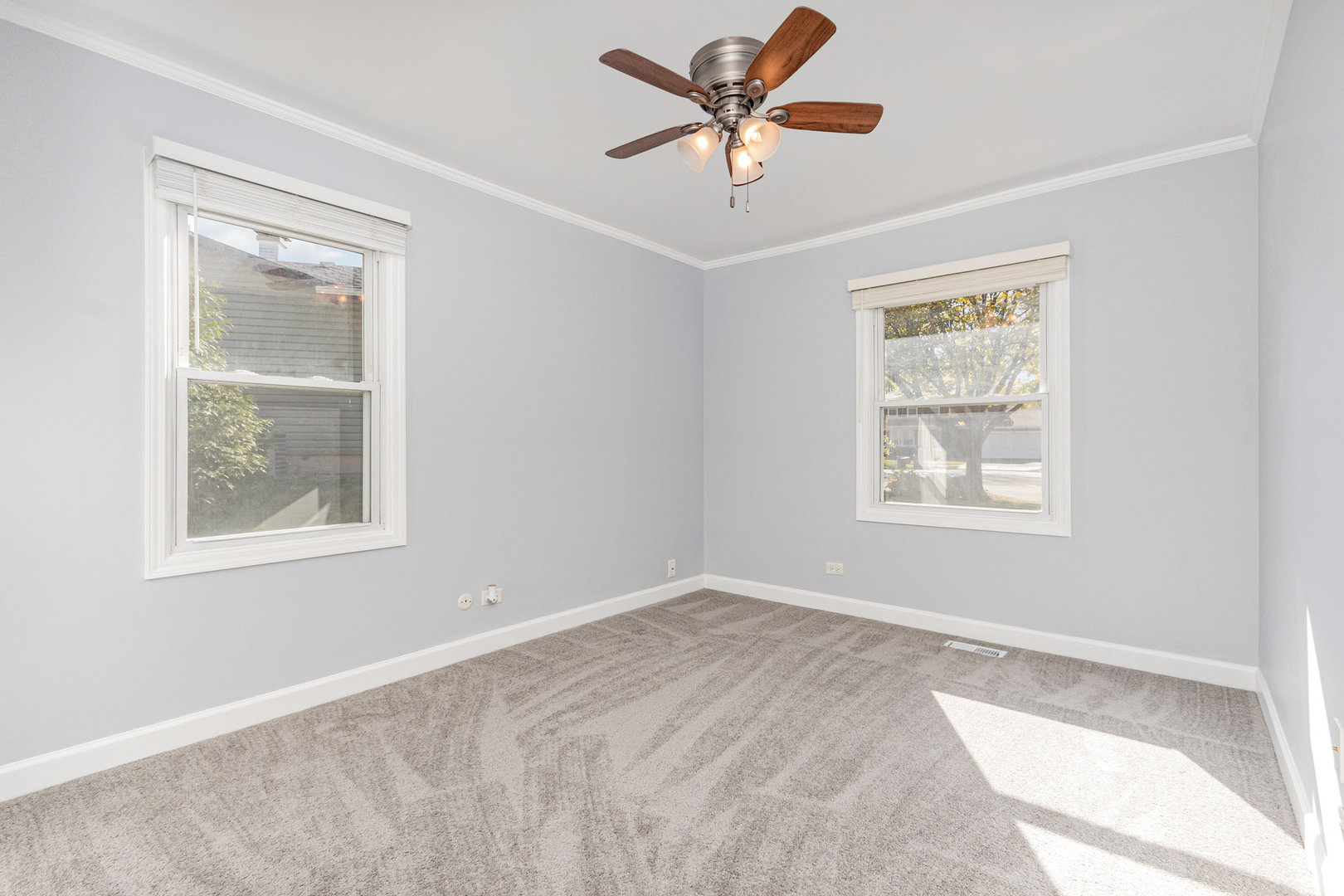 2476 Village Court Aurora IL 60504