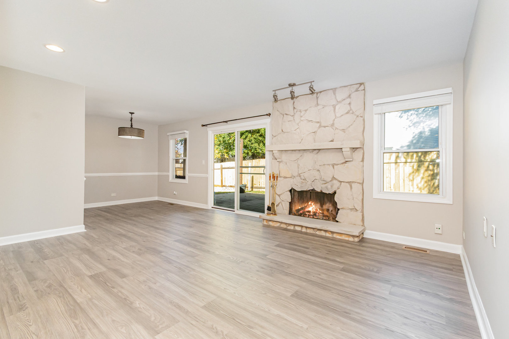 2476 Village Court Aurora IL 60504