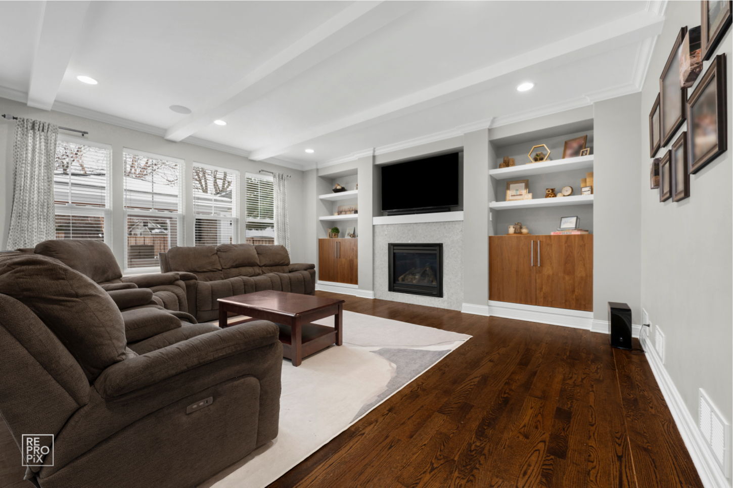 219 North Clinton Avenue Elmhurst IL 60126