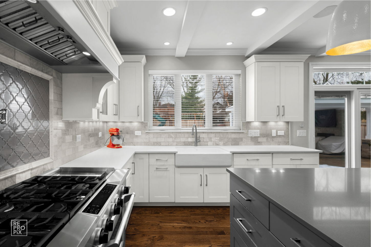 219 North Clinton Avenue Elmhurst IL 60126