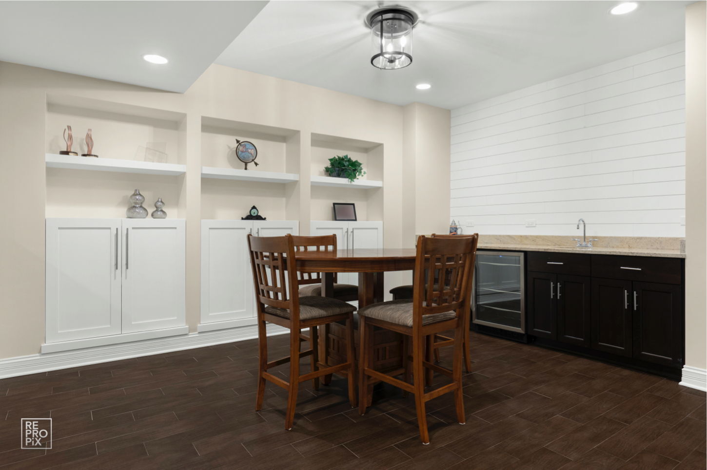 219 North Clinton Avenue Elmhurst IL 60126