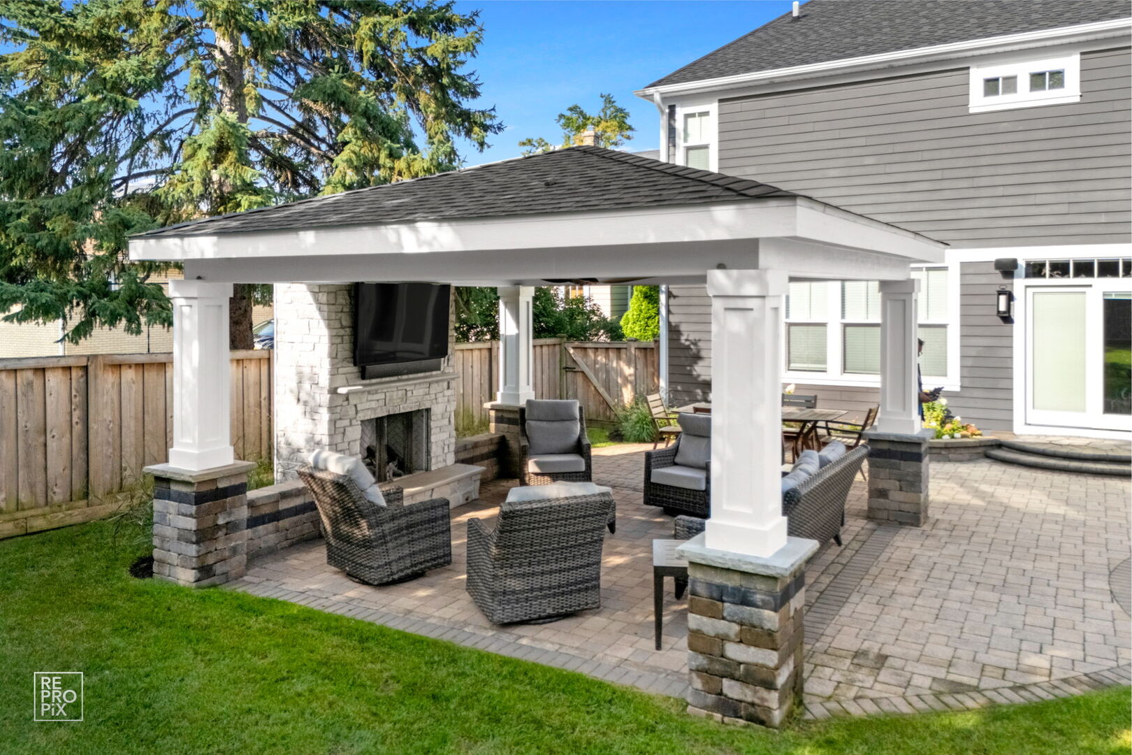 219 North Clinton Avenue Elmhurst IL 60126