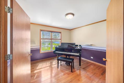 1621 Ash Avenue Woodstock IL 60098