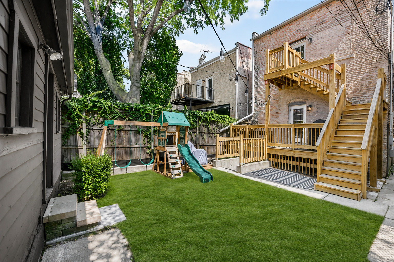 1428 North Bell Avenue Chicago IL 60622