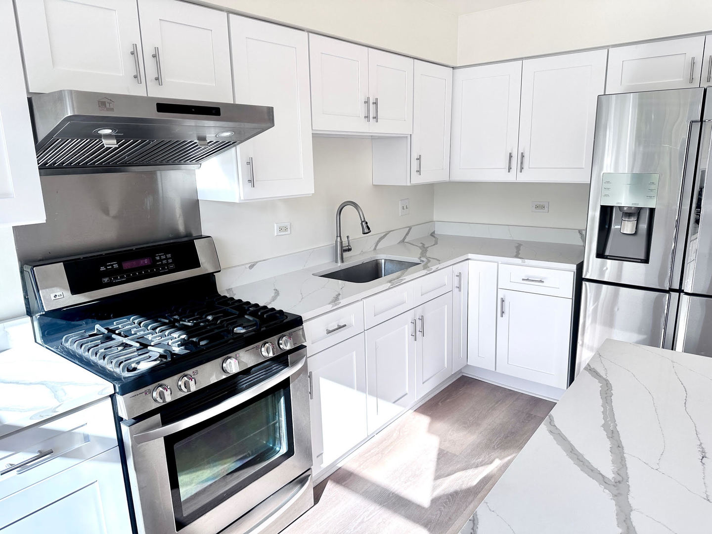 611 West 25th Place Chicago IL 60616