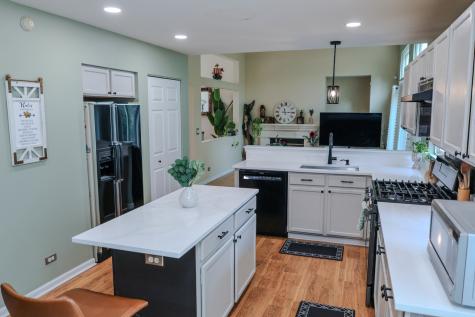 4481 West Butternut Lane Waukegan IL 60085