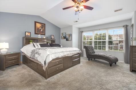 292 South Oak Creek Lane Romeoville IL 60446
