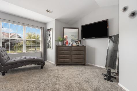 292 South Oak Creek Lane Romeoville IL 60446