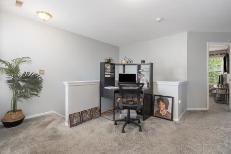 292 South Oak Creek Lane Romeoville IL 60446