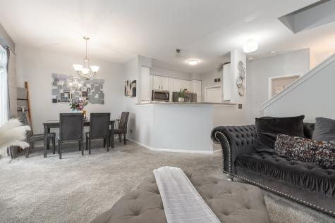 292 South Oak Creek Lane Romeoville IL 60446