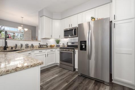 292 South Oak Creek Lane Romeoville IL 60446