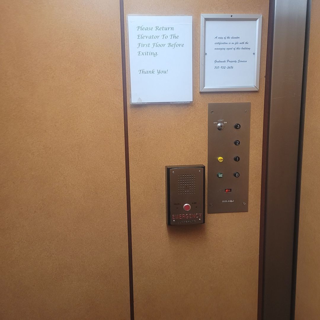 2215 West 111th Street Chicago IL 60643